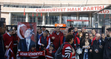 CHP Adaylarını Protesto Eden Kırmızı Yelekliler Eylemi Sona Erdi 
