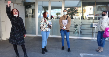 CHP'li Belediyenin Ulaşım Zammını Üniversite Öğrencileri Protesto Etti