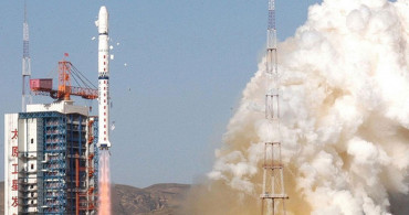 Çin otonom yarışında ben de varım dedi: Sürücüsüz araçlar için uzaya uydularını fırlattı!