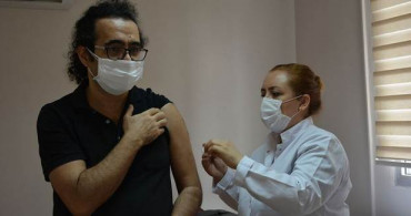 Çin'den Gelen Kovid-19 Aşısı İzmir'de Uygulandı
