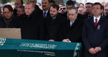 Cumhurbaşkanı Erdoğan ile Ekrem İmamoğlu Cenazede Birlikte Saf Tuttu
