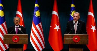 Cumhurbaşkanlığı Külliyesi'nde, Cumhurbaşkanı Recep Tayyip Erdoğan ile Malezya Başbakanı Sabri Yakub bir araya geldi! İki ülke arasında 7 anlaşmaya imza atıldı!