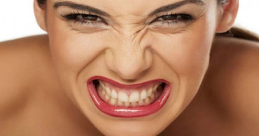 Diş Sıkmanın Zararları Neler?