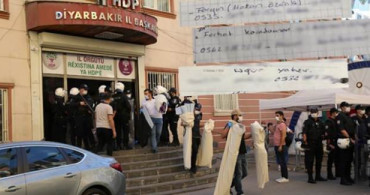 Diyarbakır HDP İl Binasında Bulunan Ajandada Teröristlerin Bilgileri Ortaya Çıktı