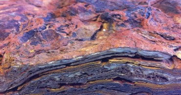 Dünya’daki yaşamın en eski kanıtı bulundu: Milyarlarca yıl öncesine ait