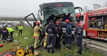 Düzce’de yolcu otobüsü kazası: 17 yaralı!