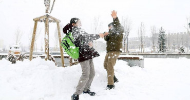 Eğitime kar yağışı engeli: Çok sayıda ilde okullar tatil edildi
