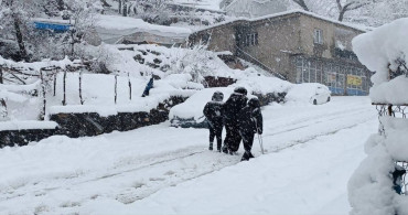 Eğitime kar yağışı engeli: Şırnak’ta iki ilçede okullar tatil edildi