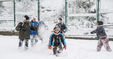 Eğitime kar yağışı molası: Çok sayıda ilde okullar tatil edildi