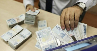 Emekliler Yaz Aylarında 2 Bin Lira İkramiye Alacak