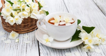 En Etkili Adet Söktürücü Yasemin Çayı Nasıl İçilmeli?