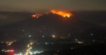 Endonezya'da Agung Yanardağı'nda Patlama Meydana Geldi