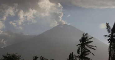 Endonezya'daki Agung Yanardağı'nda Hareketlilik