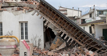 Enkazlarda görev yapan uzmanından deprem anında nerede durmalıyız sorusuna yanıt