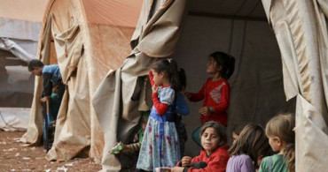 Esed Rejimi Rukban Kampı'nda Tahliyelere Devam Ediyor 