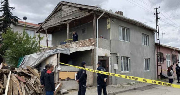 Eskişehir'de korkunç olay: 15 yaşındaki çocuk pompalı tüfekle annesini öldürdü, 3 komşuyu yaraladı!