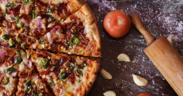 Evde en kolay pizza nasıl yapılır, gerekli malzemeler nelerdir? En güzel ev yapımı pizza tarifi 