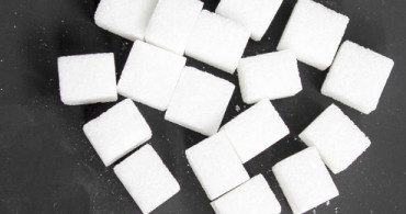 Evde Kesme Şeker Nasıl Yapılır?