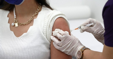 Fahrettin Koca’nın uyarı yaptığı hatırlatma dozu nedir?  4.doz randevuları açıldı mı, kimler aşı yaptırabilecek, 4.doz aşı randevusu nasıl alınır?