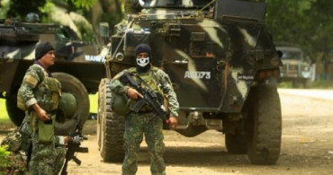 Filipinler'de Askeri Kampa Saldırı: 5 Ölü, 9 Yaralı