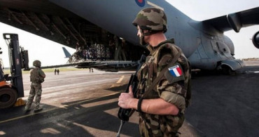 Fransa'da 600 Askerin Coronavirüs Testi Pozitif Çıktı