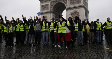 Fransa'da Sarı Yelekliler Eylemleri Devam Ediyor