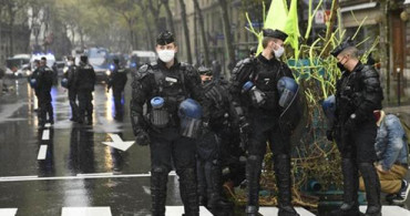 Fransa'da Türkleri Destekleyenler Gözaltına Alındı