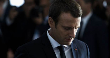 Fransa Cumhurbaşkanı Macron Dize Geldi