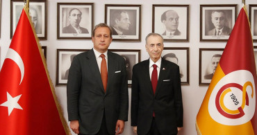 Galatasaray Başkanı Burak Elmas'tan Mustafa Cengiz'e Jest!
