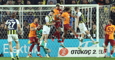 Galatasaray penaltı bekledi: Tartışmalı pozisyona eski hakemlerden net cevap geldi