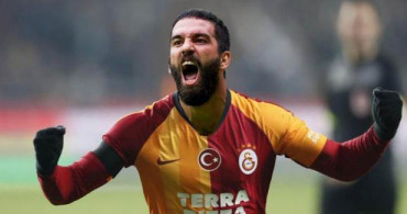 Galatasaray'dan Emre Akbaba'ya Yeni Kontrat