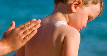 Güneş Yanıkları Çocuklarda Cilt Kanseri Riskini Arttırır