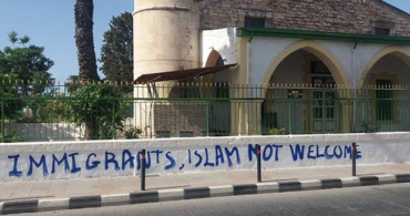 Güney Kıbrıs'taki Köprülü Camisine Saldırı