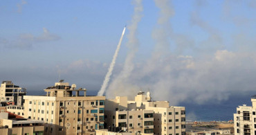 Hamas İsrail’e karşı saldırıya geçti: 20 dakikada 5 bin roket fırlatıldı