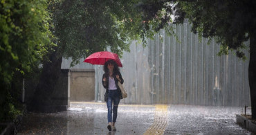 Hava durumu uzmanı uyardı: Sağanak yağış su baskınlarına yol açabilir