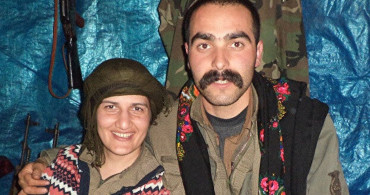 HDP’li Vekil Semra Güzel’in Terörist Sözlüsüyle PKK Kampında Çekildiği Yeni Fotoğrafları Ortaya Çıktı