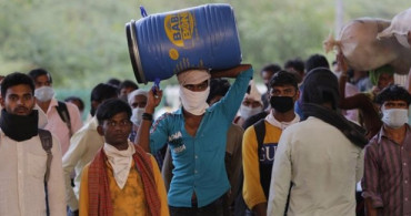 Hindistan'da Göçmen İşçileri Taşıyan Kamyon Kaza Yaptı: 23 Ölü
