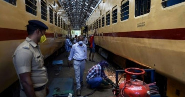 Hindistan'da Tren Vagonları Karantina Merkezine Çevriliyor