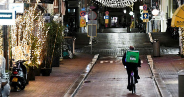 Hollanda Kısmi Sokağa Çıkma Yasağı Uygulayacak