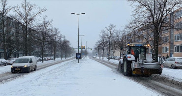 Hollanda'da Kar Nedeniyle Kırmızı Alarm!