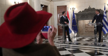 Hollandalı Gazeteciden Yunan Başbakanına: Neden Yalan Söylüyorsun?