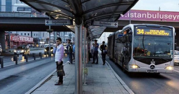 İBB Metrobüs Sefer Saatlerinin Kış Tarifesine Çevrildiğini Açıkladı