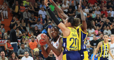 ING Kadınlar Basketbol Ligi'nde şampiyon Fenerbahçe!