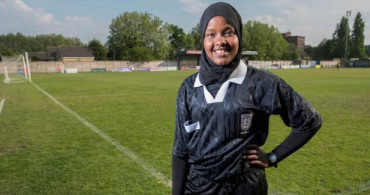 İngiltere'nin İlk Müslüman Kadın Hakeminin Hedefi Premier Lig!