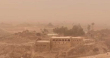 Irak genelinde kum fırtınası devam ediyor! Kerkük şehrini kum fırtınası vurdu: O anlar kameralara yansıdı