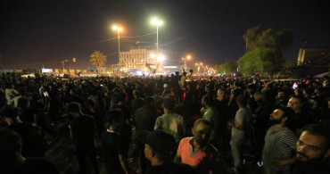 Irak’ta ayaklanmalar sürüyor: Siyasi kaos çatışmaya dönüştü! Çok sayıda ölü ve yaralı var