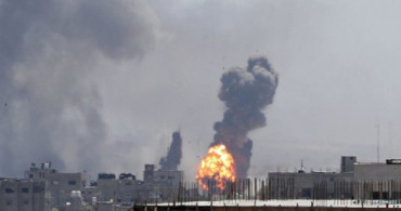 İsrail Gazze’de Bir Binayı Daha Bombaladı