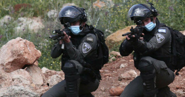 İsrail Güçleri, Teravih Namazı Sonrası Mescid-i Aksa’dan Çıkan Filistinlilere Saldırdı