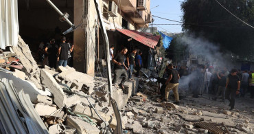İsrail ordusu Batı Şeria'ya mülteci kampına bomba yağdırdı