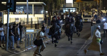 İsrail Polisinden Filistinlilere Sert Müdahale